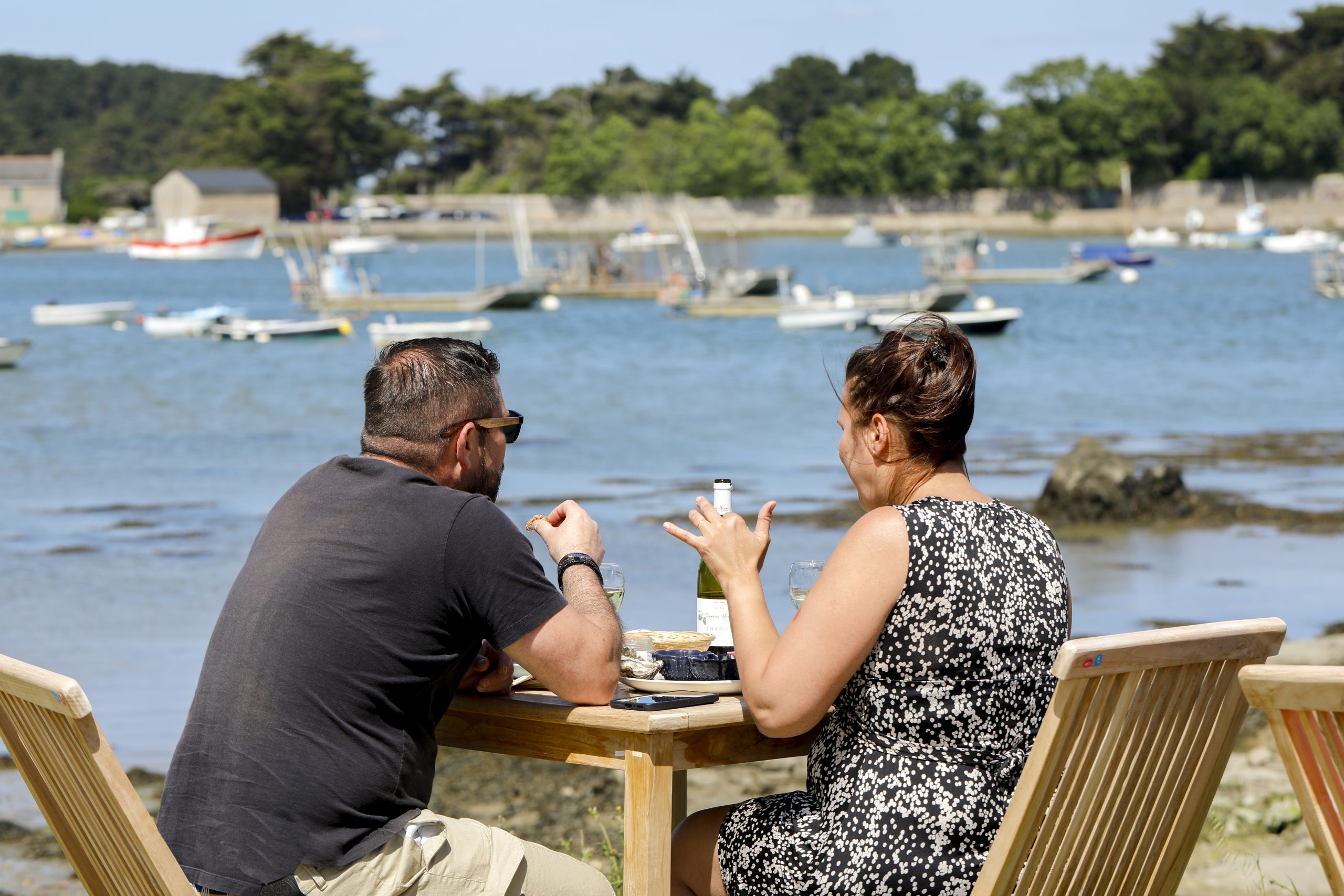 dégustation fruits de mer et huîtres sur la presqu'île de rhuys en bretagne